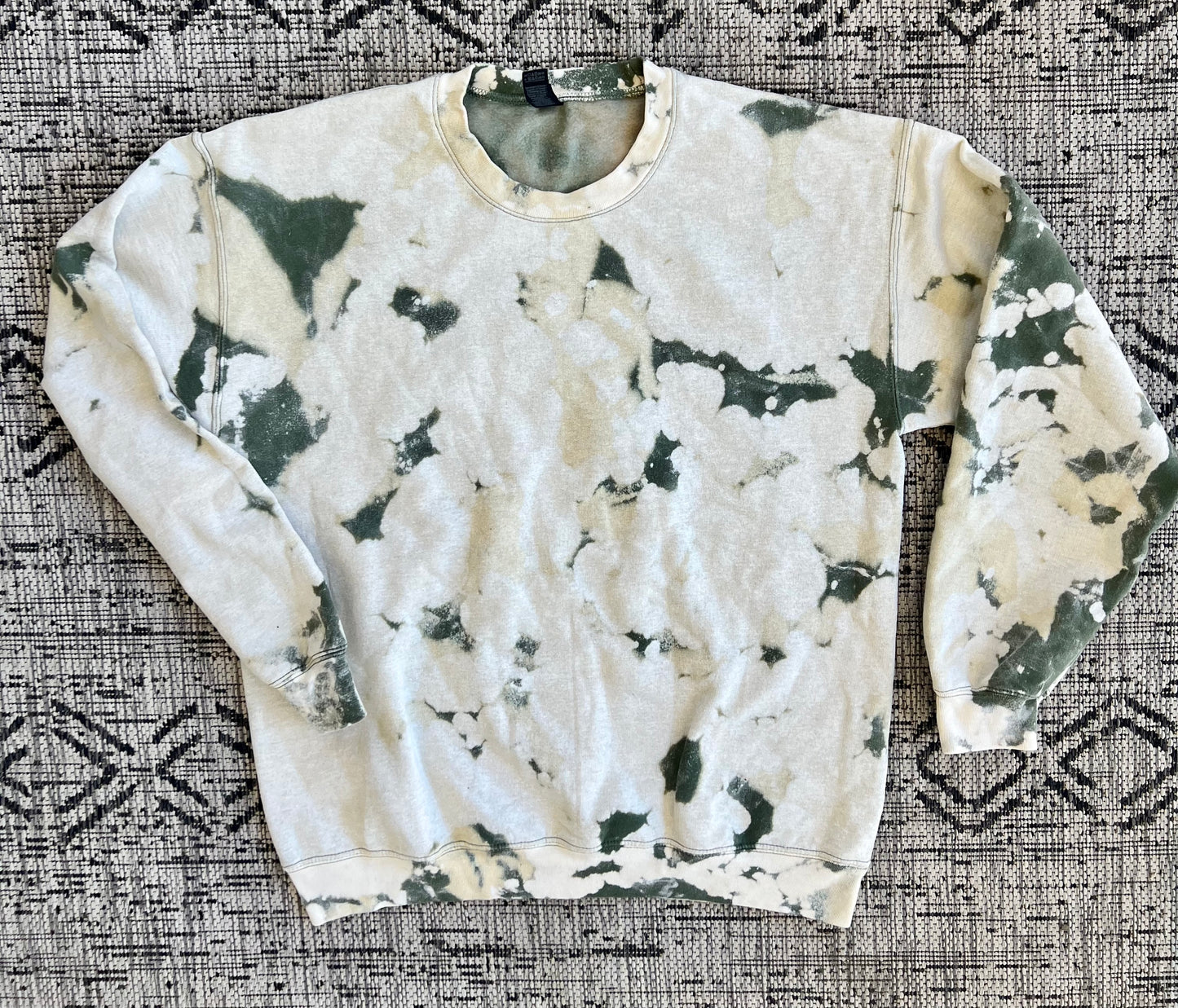 Ready-to-Ship Bleached Crewneck & Hoodie Sweatshirts