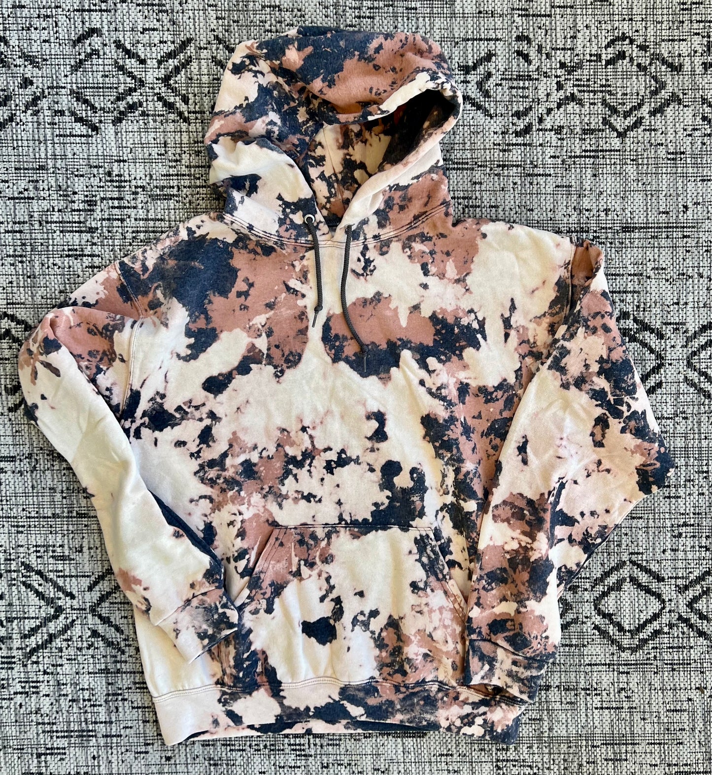 Ready-to-Ship Bleached Crewneck & Hoodie Sweatshirts