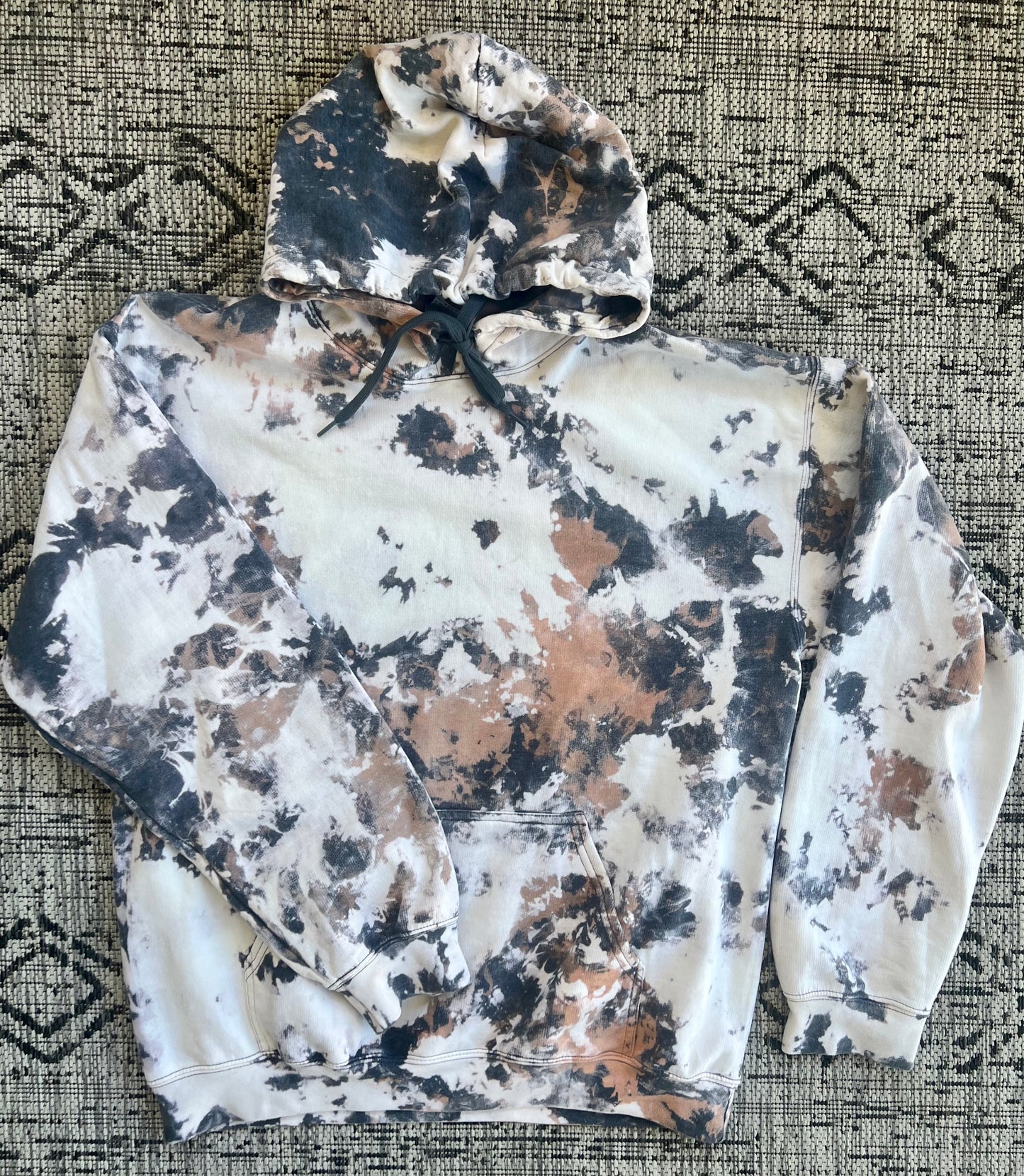 Ready-to-Ship Bleached Crewneck & Hoodie Sweatshirts