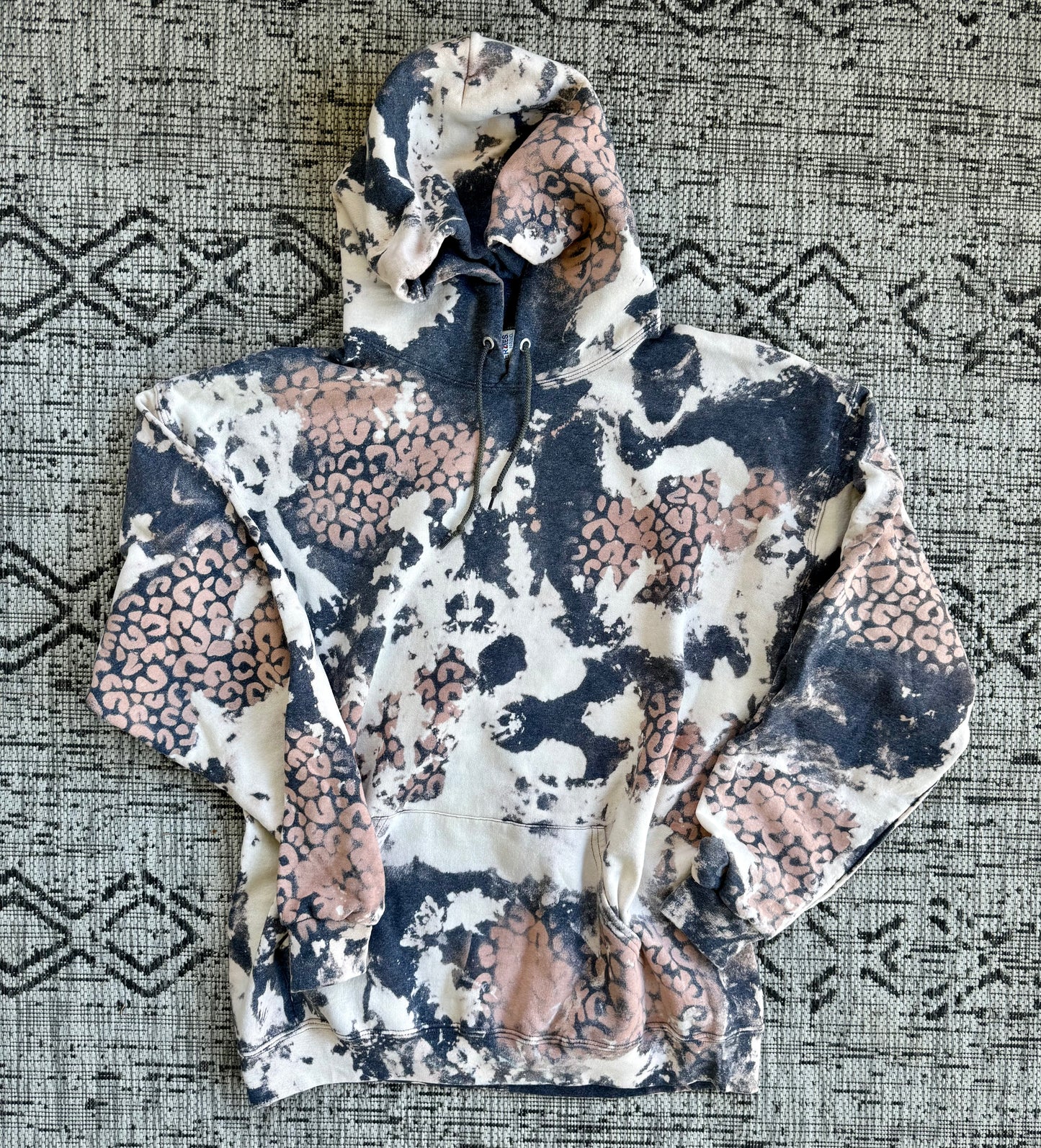 Ready-to-Ship Bleached Crewneck & Hoodie Sweatshirts